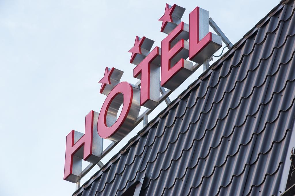 Hotel La Strada بلوييست المظهر الخارجي الصورة